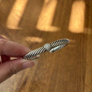 David Yurman 7mm cable station bracelet diamonds and 18K white gold accent